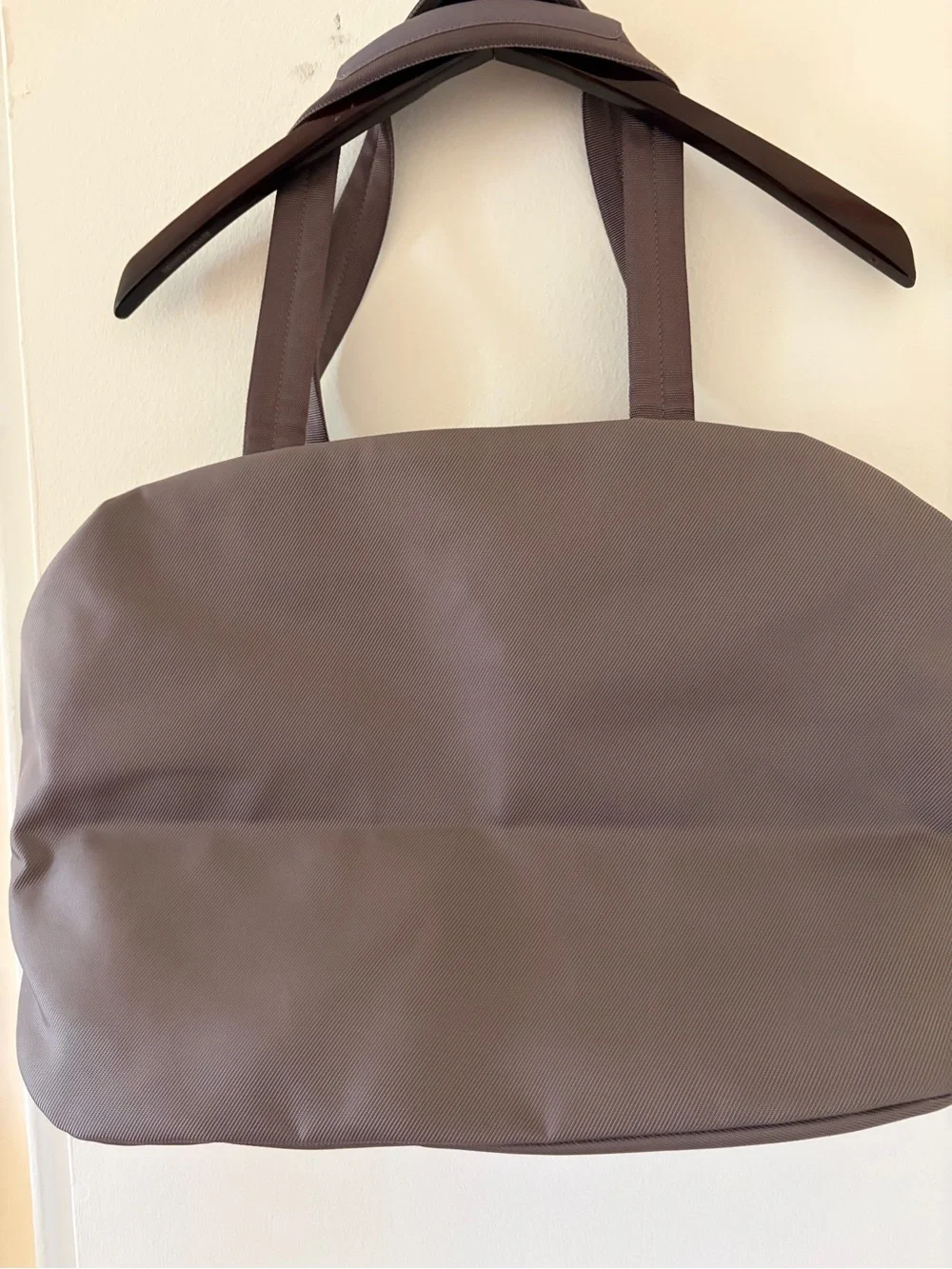 lululemon athletica Taupe Gray Weekend Tote